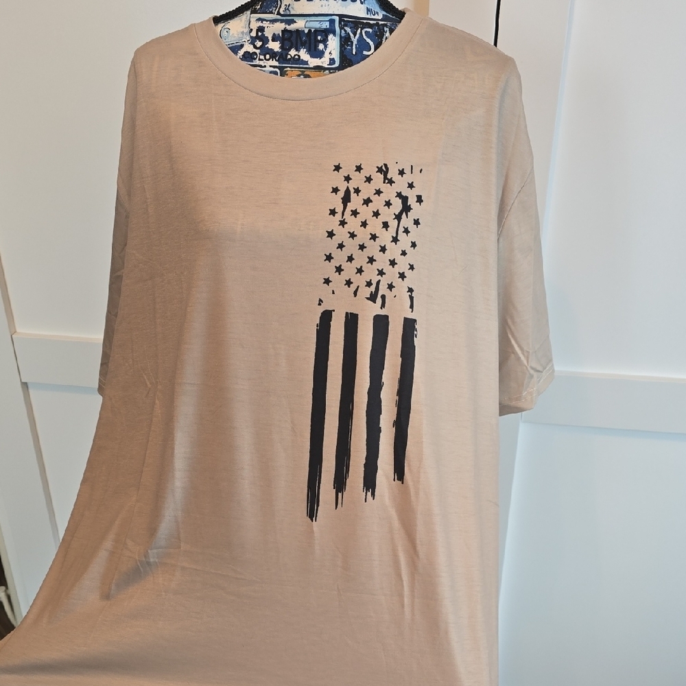 Beige T-Shirt with Black Star and Stripe Design - Picture 6 of 7